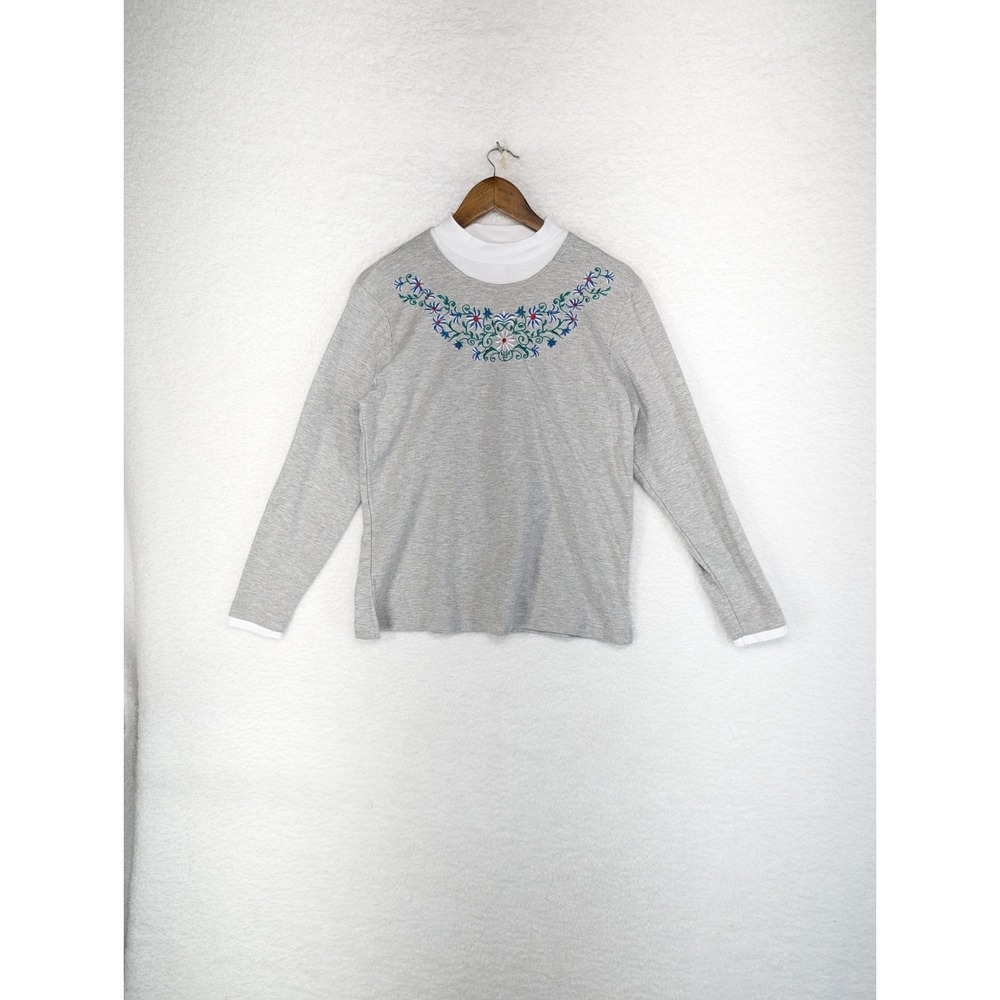 Vicki Wayne Women's Gray Floral Embroidery Sweater‎ Grandma M